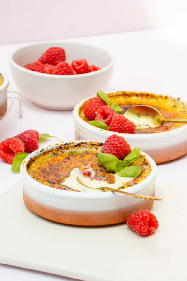 Crème brûlée basilic framboise