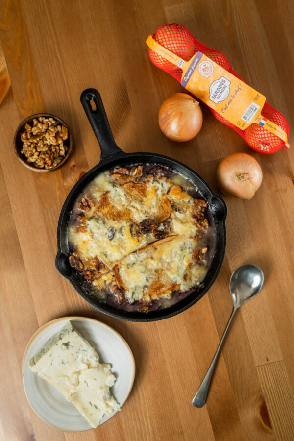 Gratiné d’oignons, noix et gorgonzola